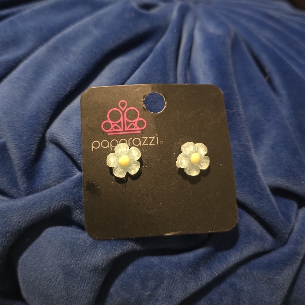 Paparazzi | Blue Flower Stud Earrings